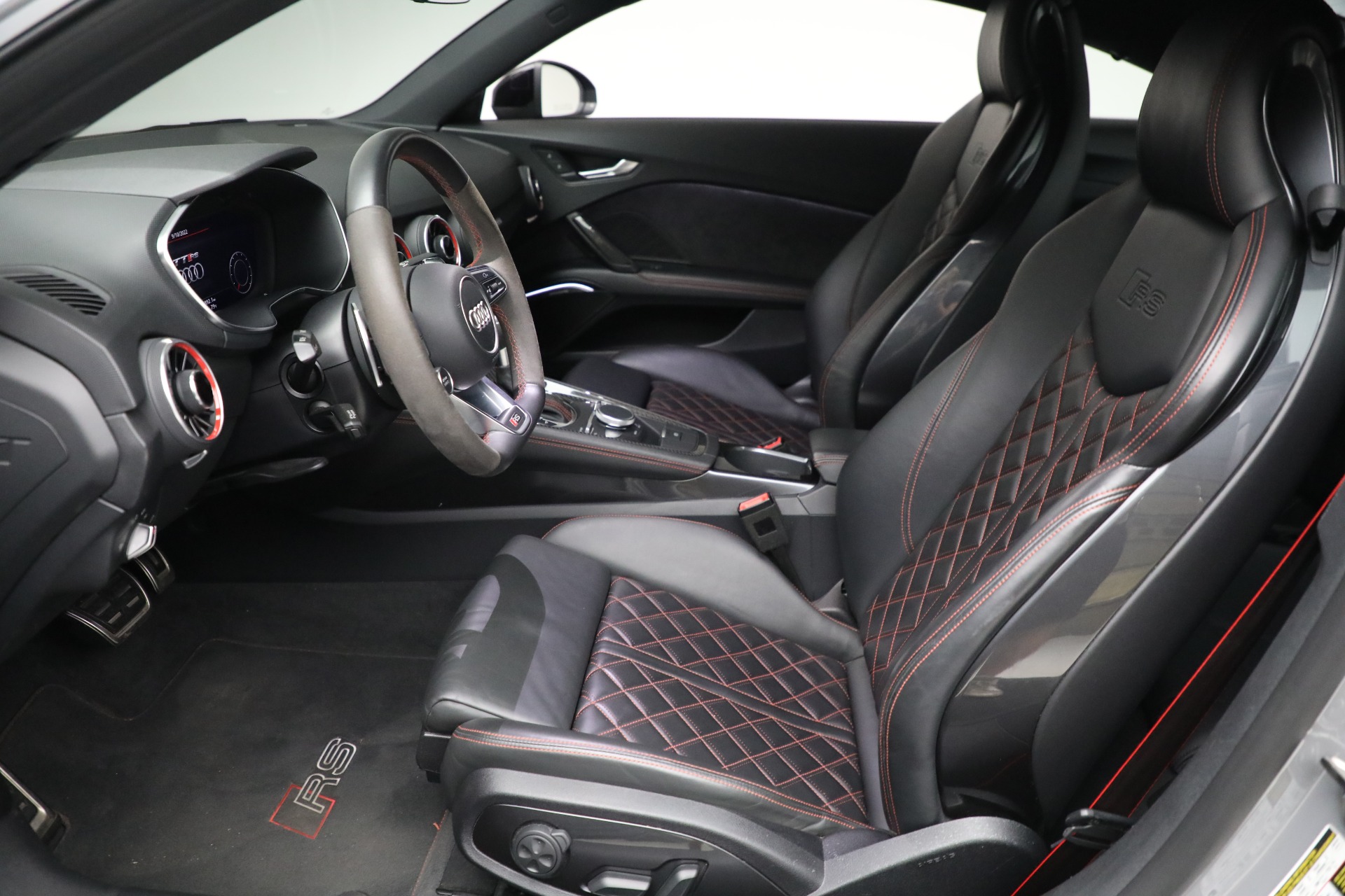 Audi tt rs seats hotsell for sale