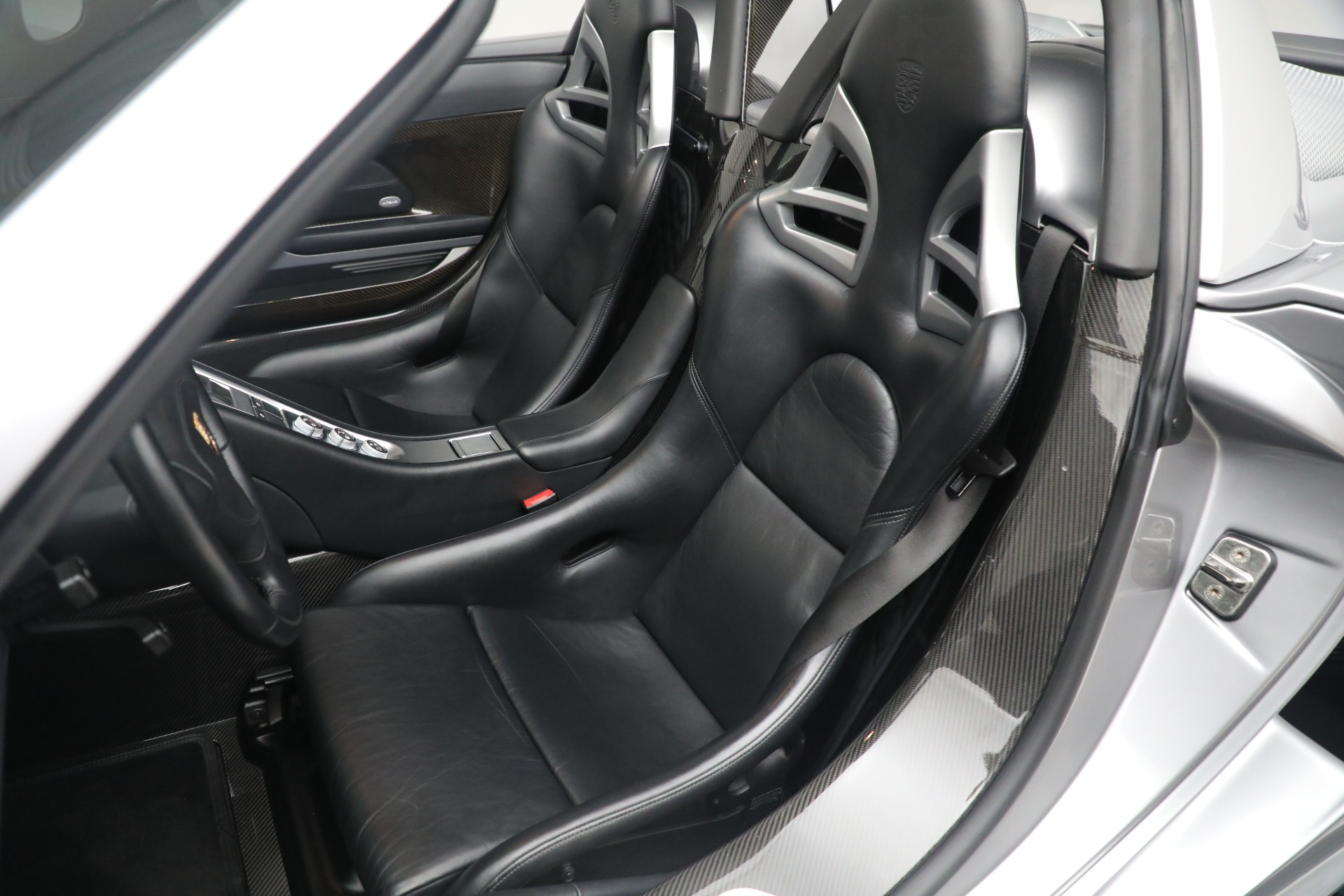 Carrera gt seats hotsell